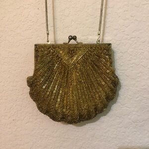 Mini Vintage Gold Beaded Kiss Lock Shell Purse